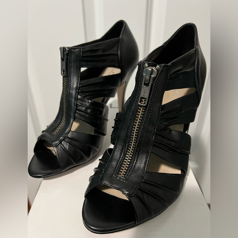 Black Aldo shoes with 3.5 inches heels